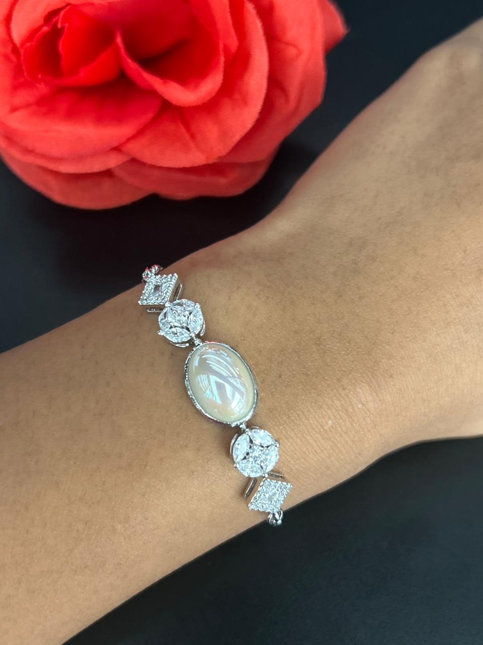 Adjustable Pearl Diamond Bracelet for Women