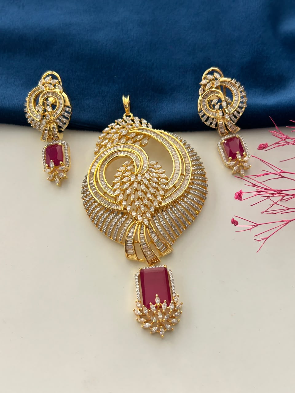 Mayurakshi Emerald Aura Pendant Set