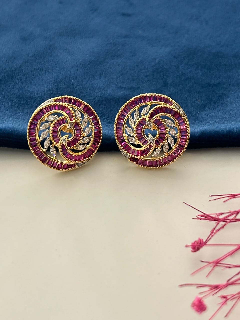 Varnika Aura  CZ Circular Designer Jewellery  Pendant Set