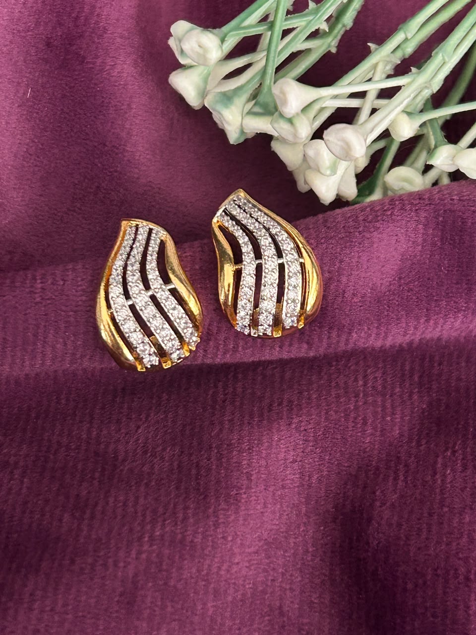 Premium Aurelia Wave Studs – Diamond Curve Earrings in Gold & Silver Finish