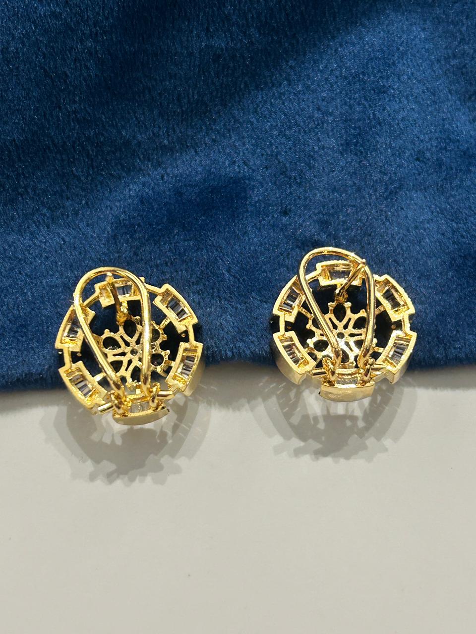 Gulnaar Bloom  Diamond Pendant Set for Women  with Screw Back Earrings