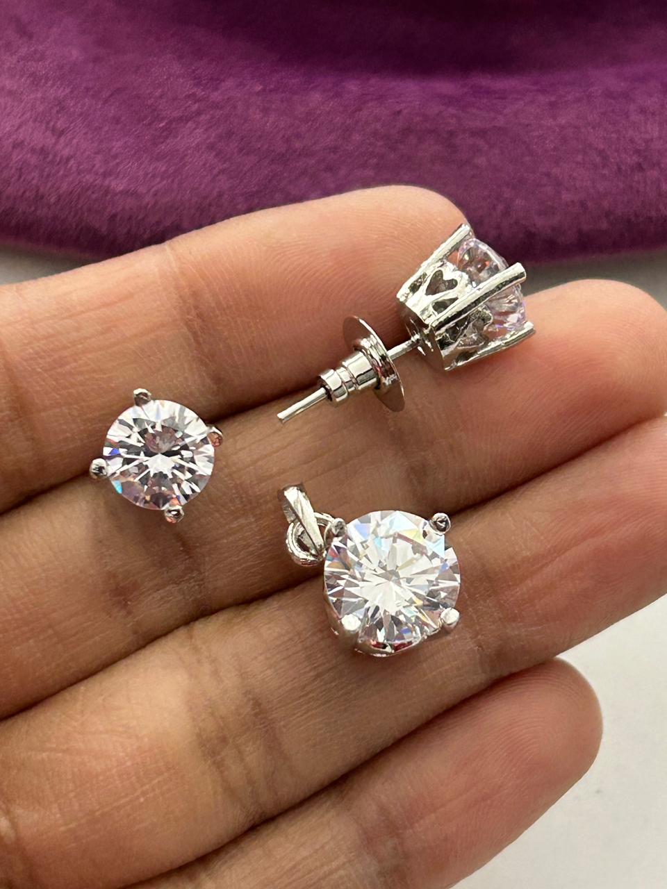 Premium Sparkle Large Solitaire Diamond Pendant with Chain & Matching Stud Earrings