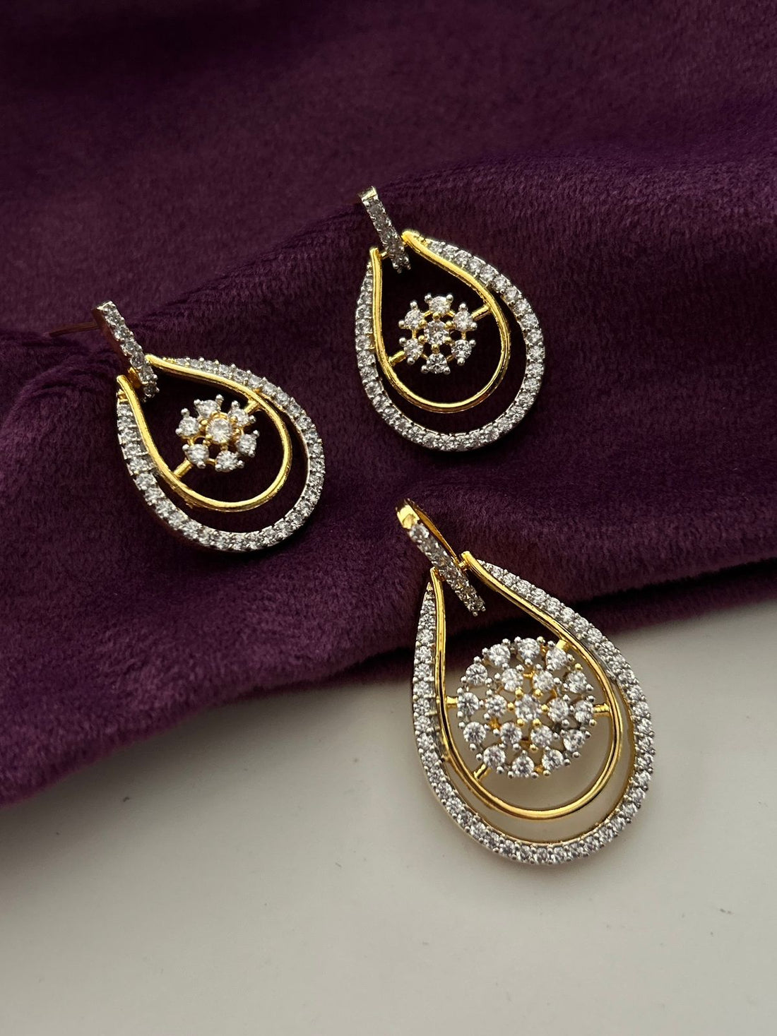 Noor Teardrop Elegance Pendant Set