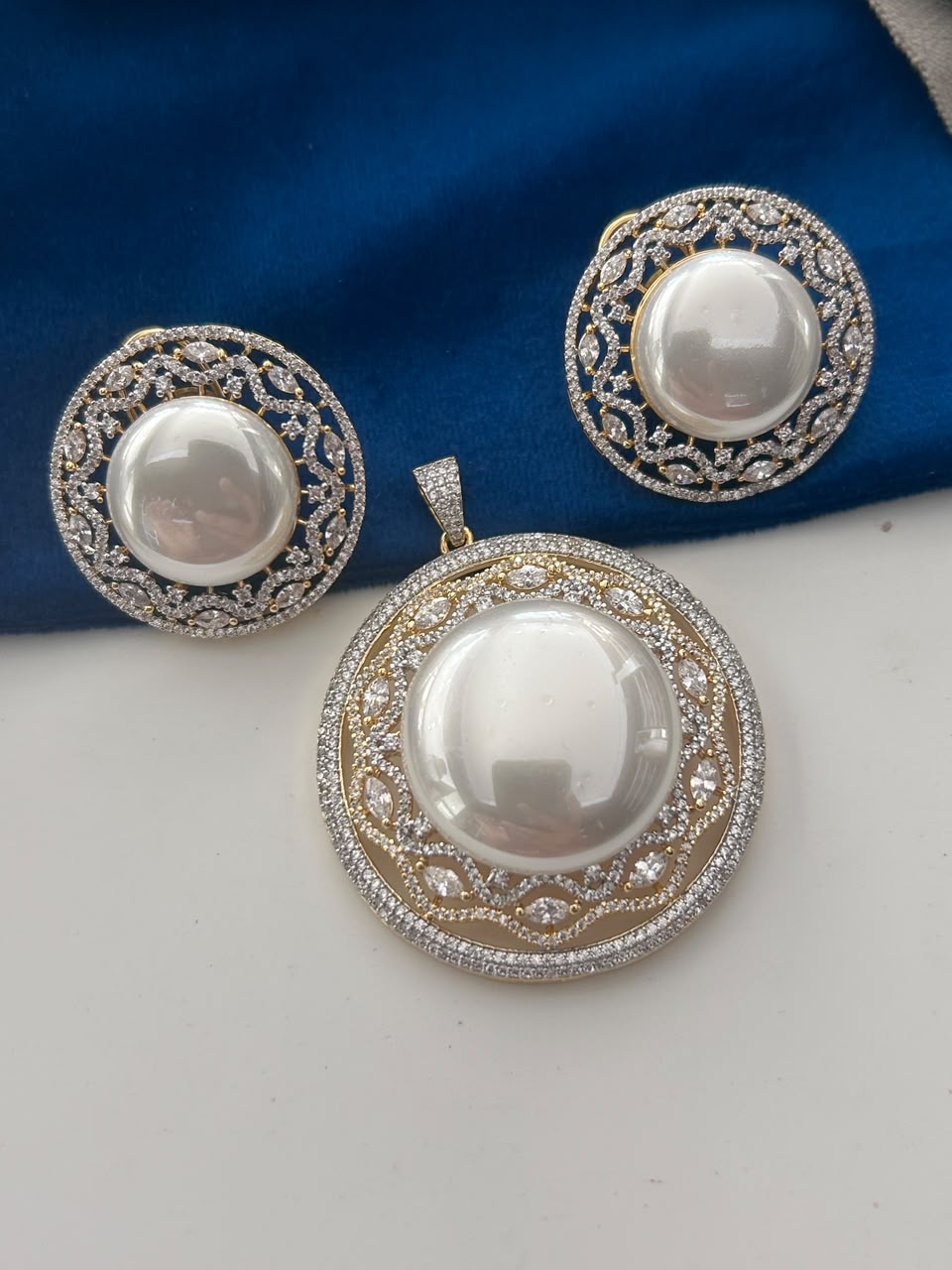 Rajsi Pearl Halo Pendant Set & Stone  Pearl Earrings for Women