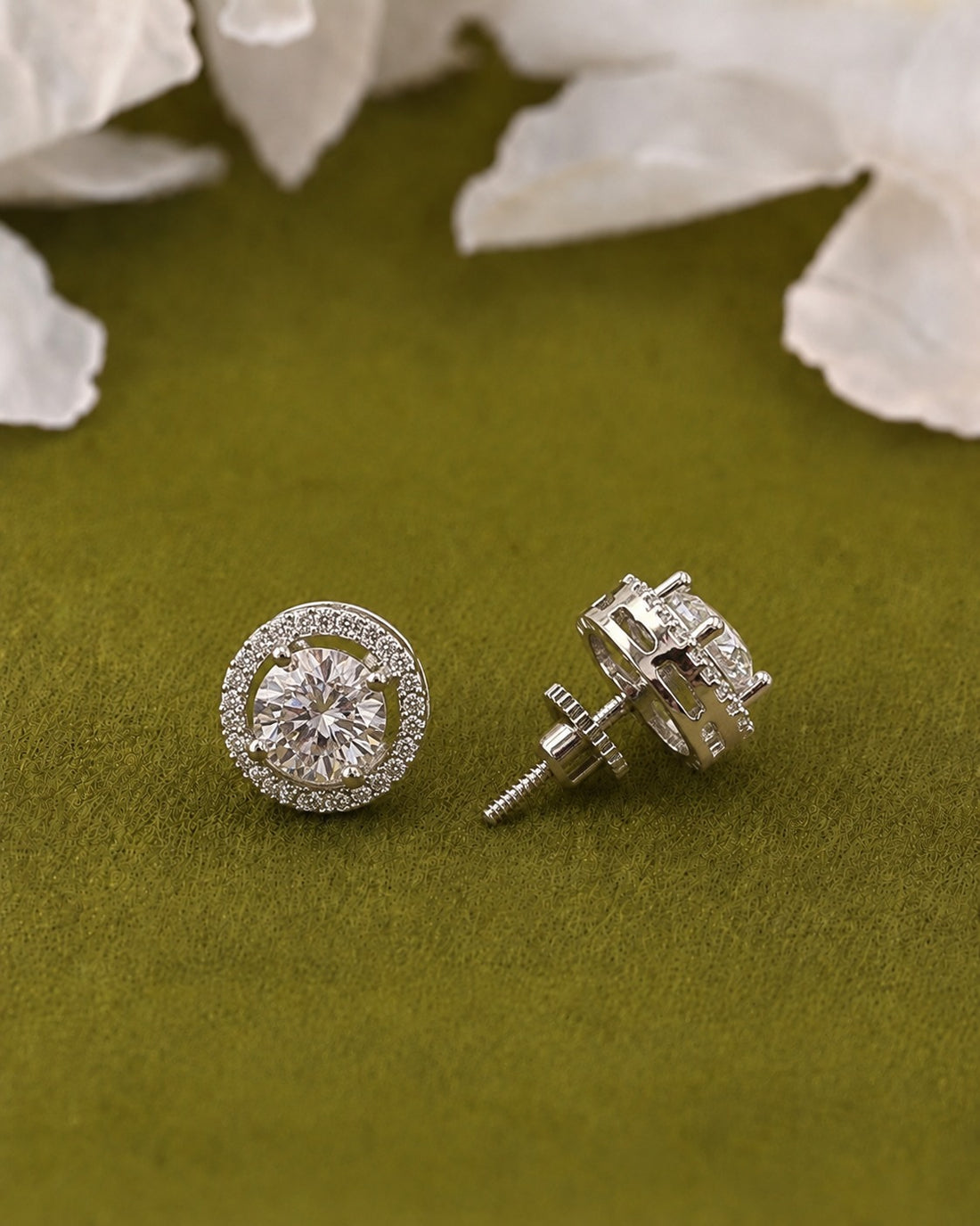 Screw Pench Classic Round Solitaire Stud Earrings Premium Gold Plated Two Tone Design for Women