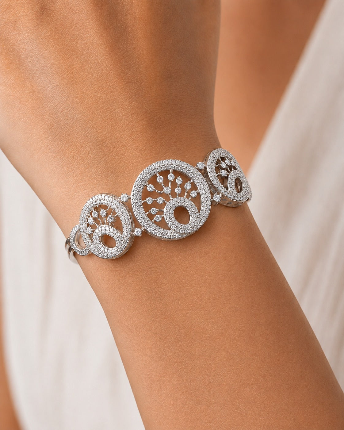 Noor Paisley Sparkle Openable Bracelet for Women
