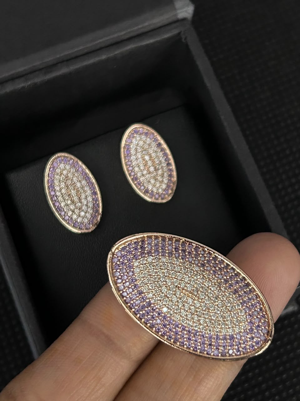 Elara Oval Pavé Pendant & Earrings