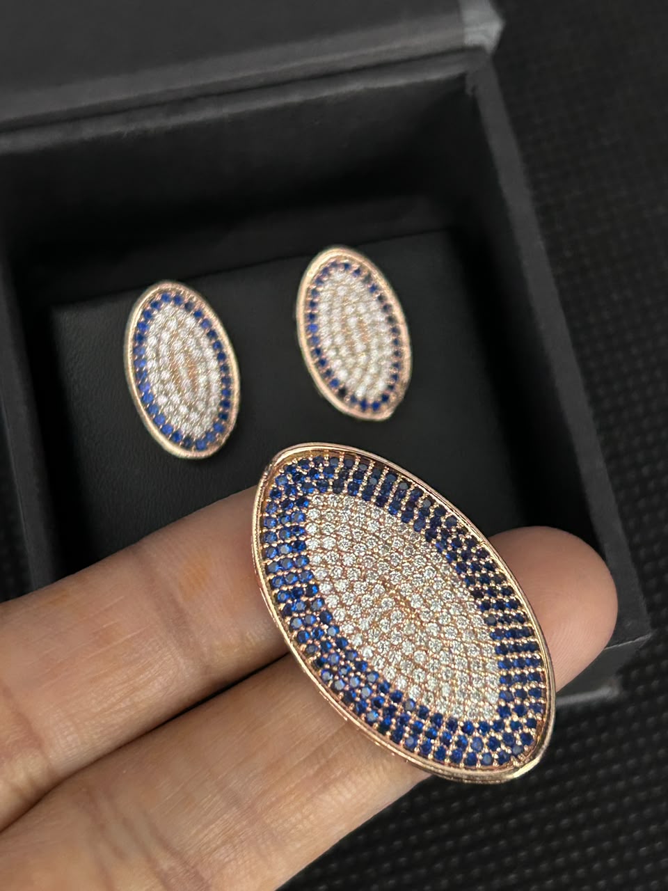 Elara Oval Pavé Pendant & Earrings