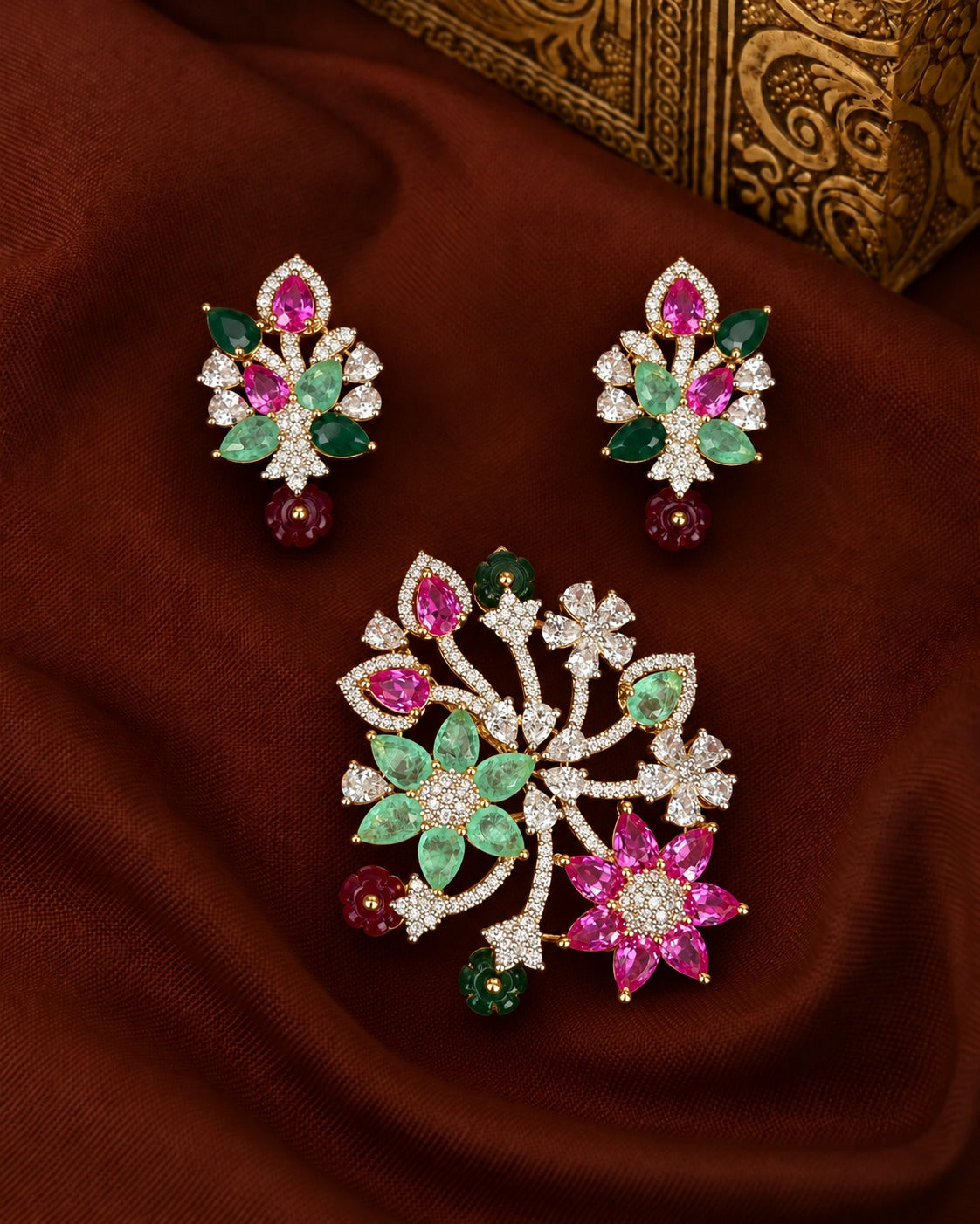 Aaranya Bloom Floral Pendant Set