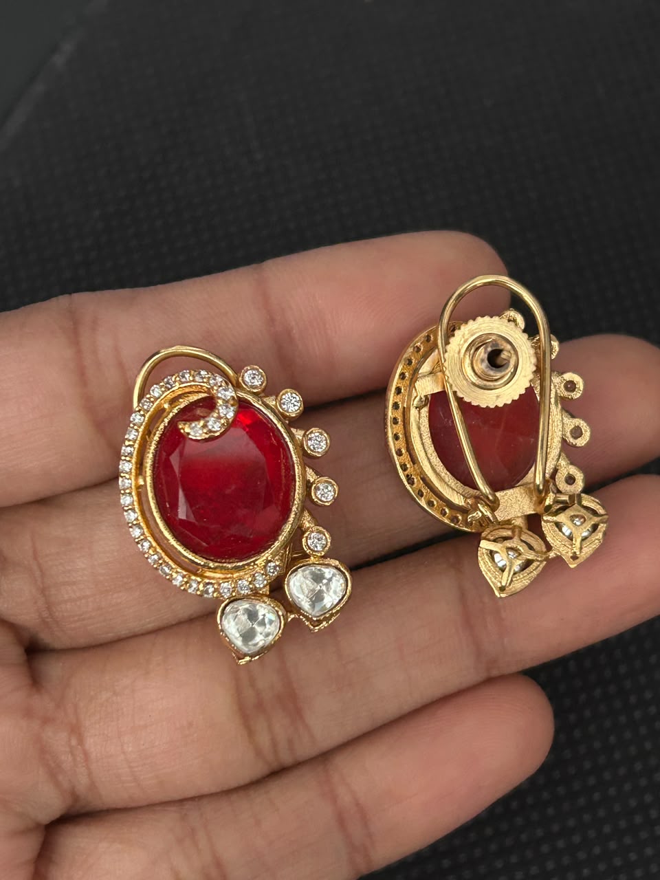 Royal Kundan Oval Pendant Set