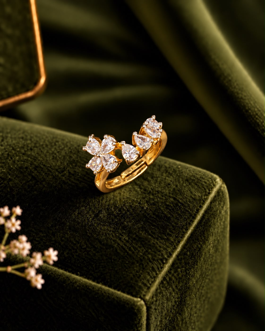 Aveline Floral Pear-Cut Adjustable Ring