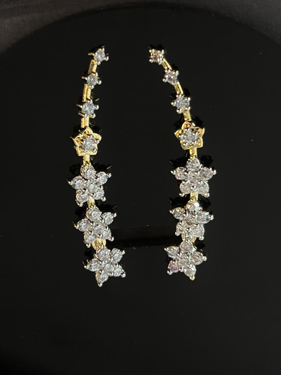Starry Glow Ear Cuff