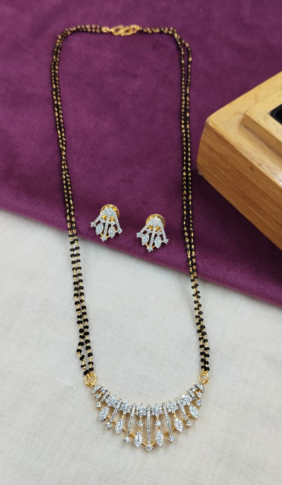 Saanvi Cascade Diamond-Look Mangalsutra Set – 18 Inch