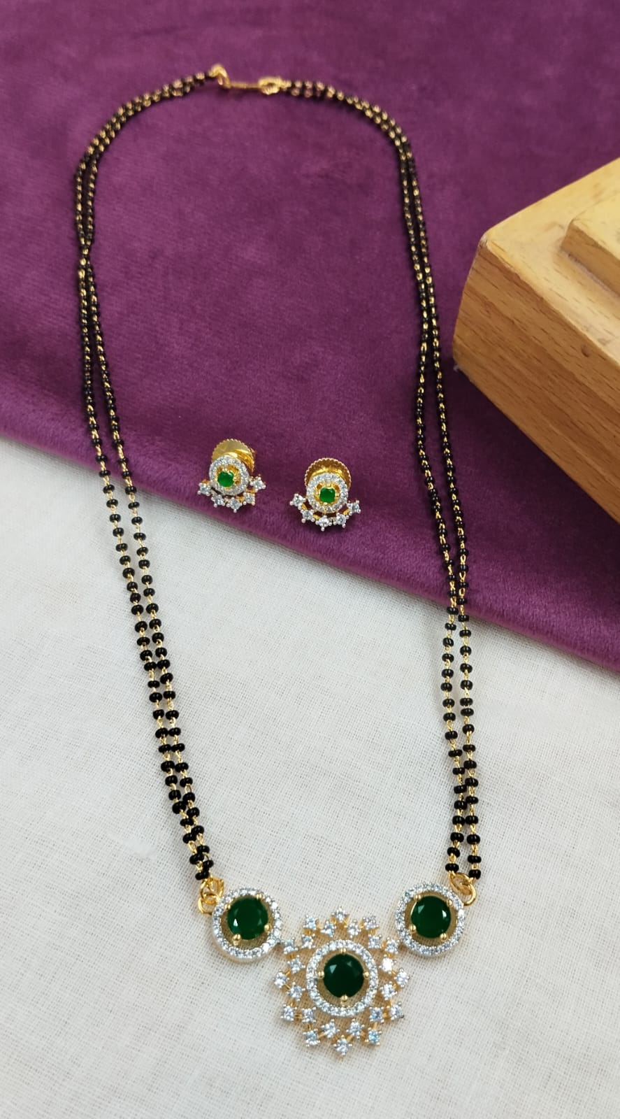 Aarohi Dual-Tone Floral Mangalsutra Set – 18 Inch