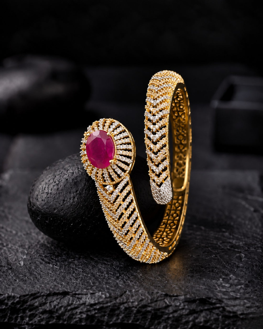 Evelora Oval Openable Stone Bracelet – Ruby & Green | Fits 2.4 & 2.6