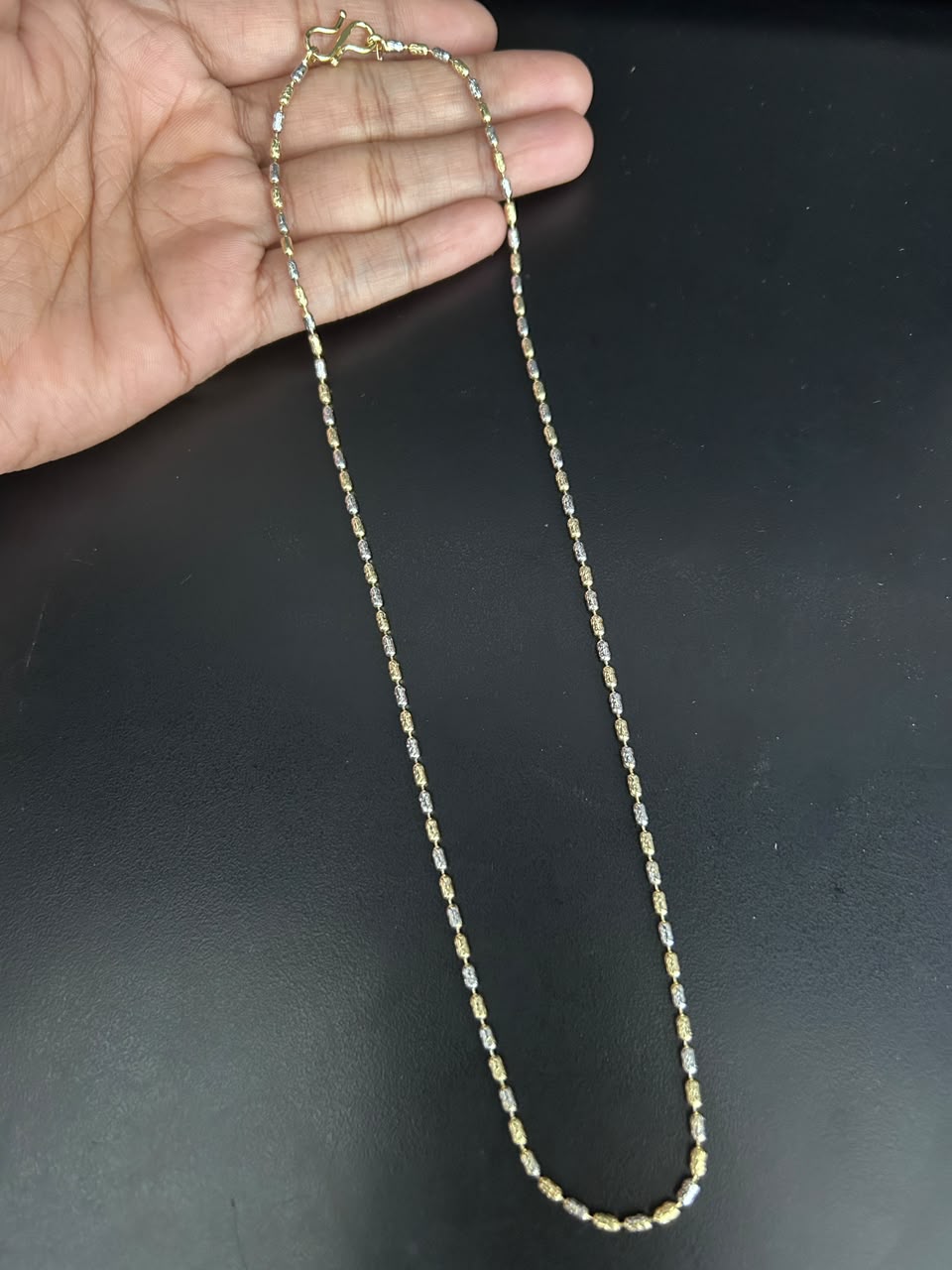 Aurelia Dual-Tone Rice Bead Chain – 18 Inch