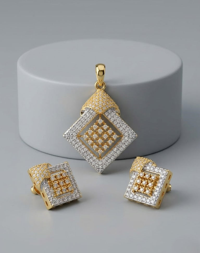 Svarna Prism Pendant Set
