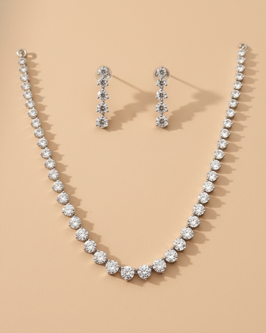 Diamond necklace and earrings 