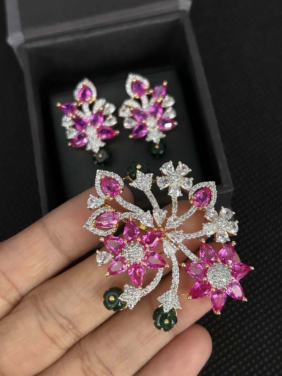 Aaranya Bloom Floral Pendant Set