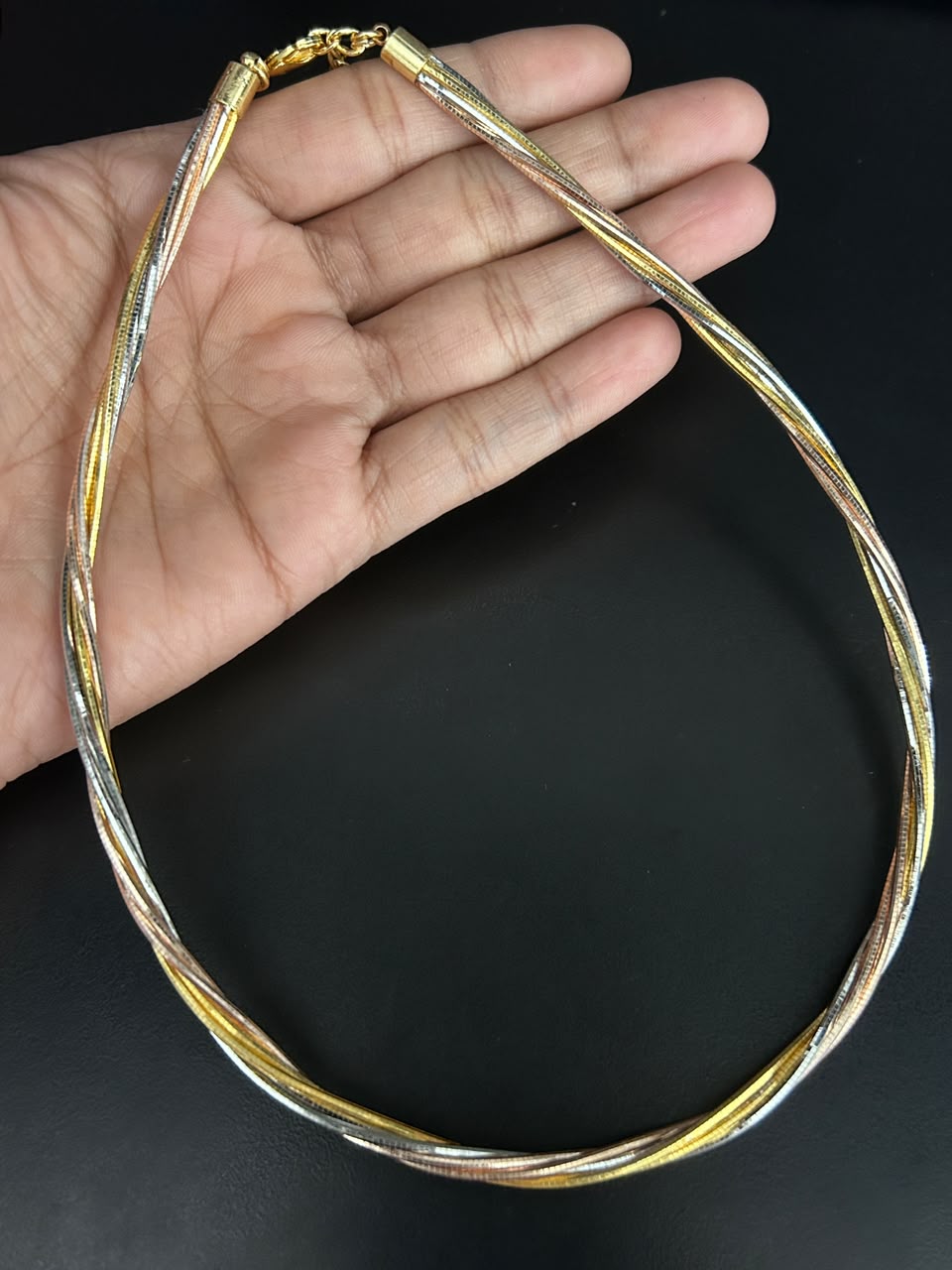 Avelisse Tri-Tone Twisted Strand Chain