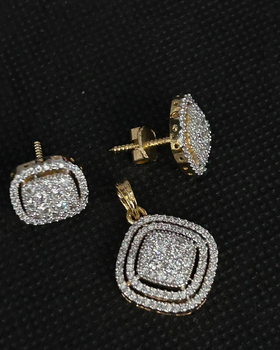 Velora Royale Square Screw Pendant Set