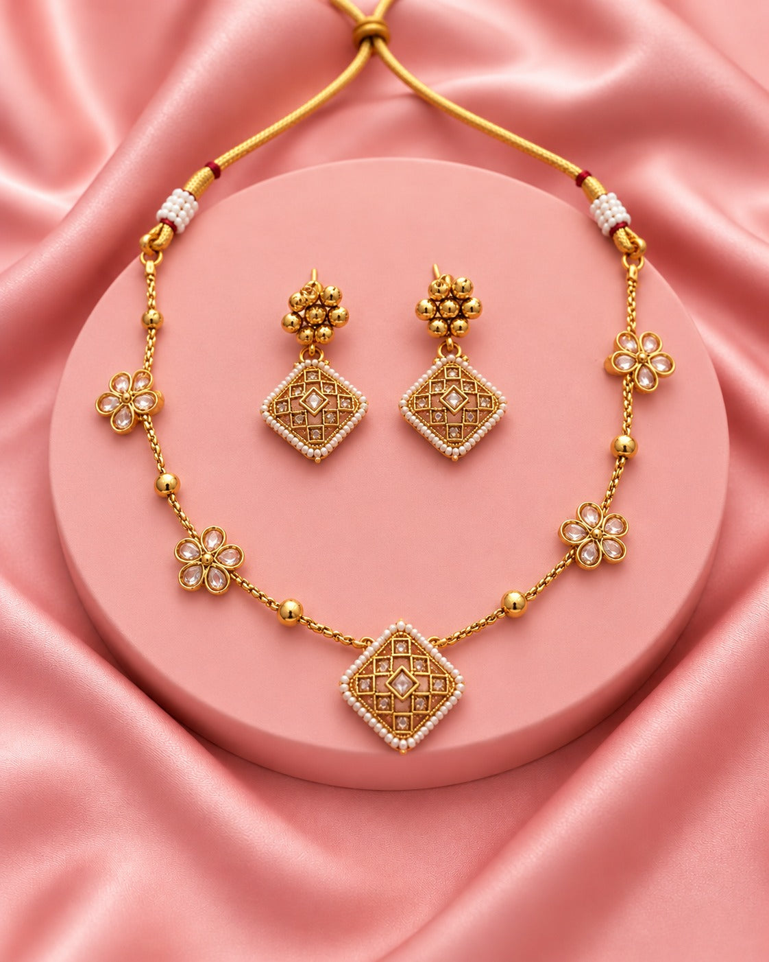 Heritage Floral Pearl Necklace Set