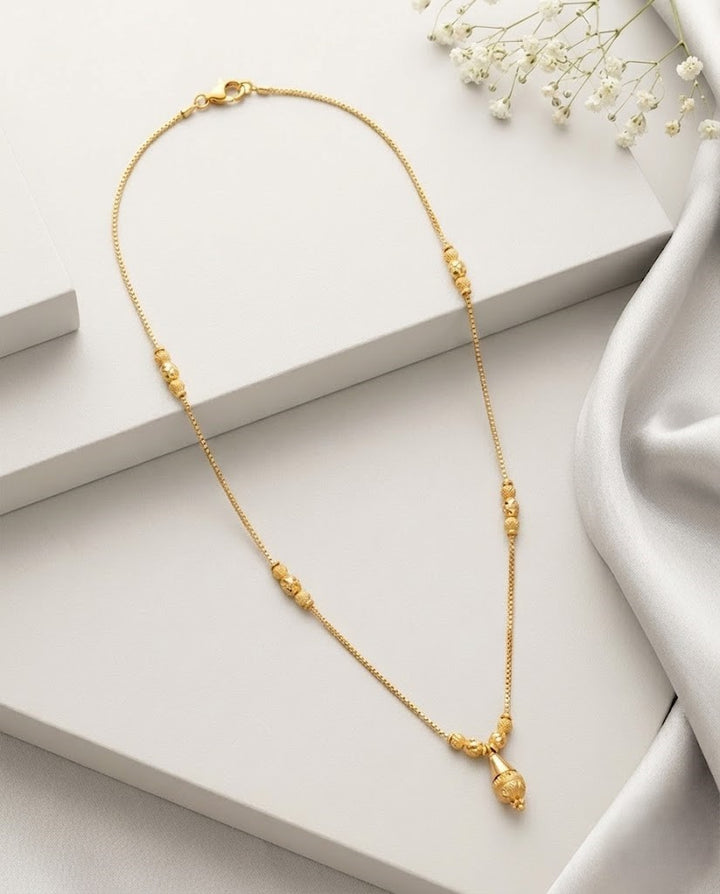 Elegant Daily Wear Gold Finish Chain
