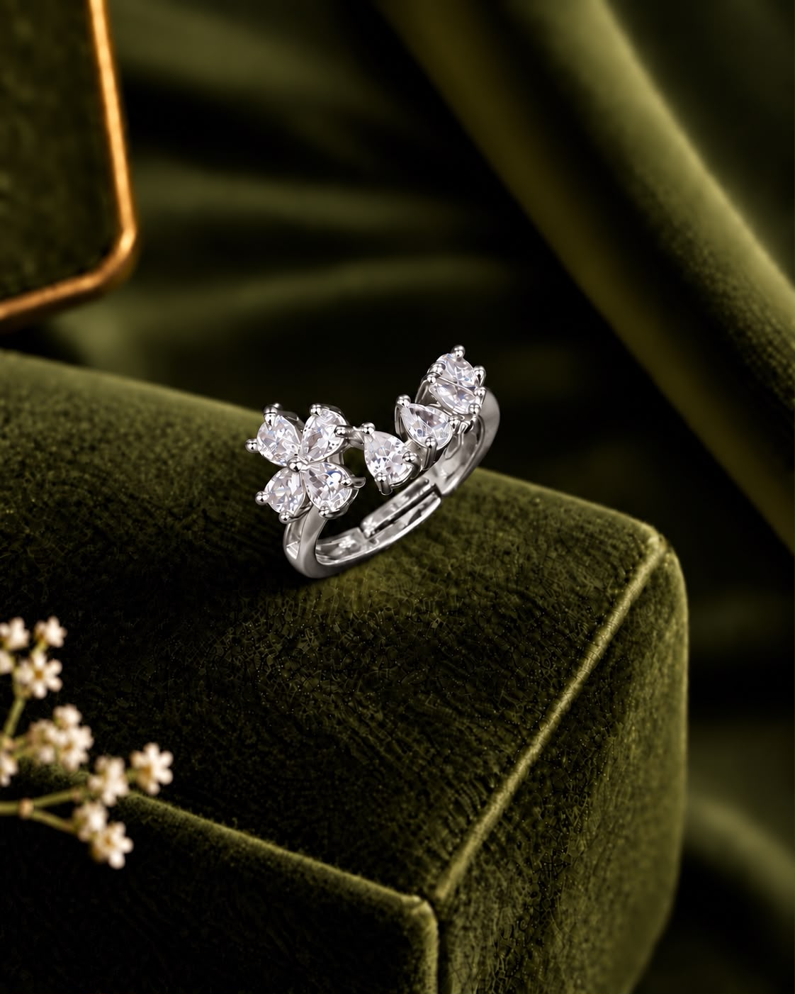 Aveline Floral Pear-Cut Adjustable Ring