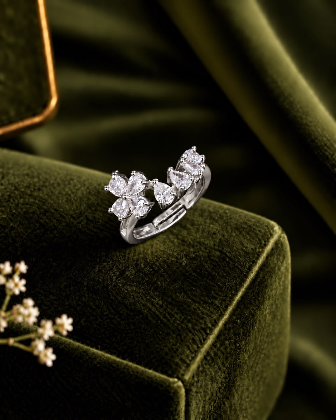 Aveline Floral Pear-Cut Adjustable Ring