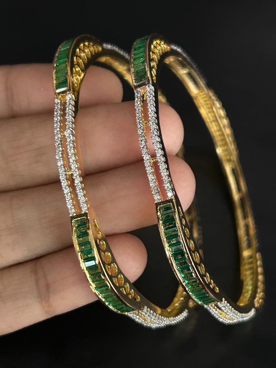 Averina Baguette Wave Bangle Set