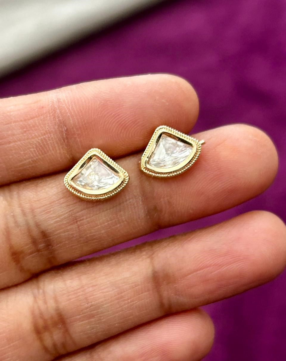 triangle like tops stud earrings